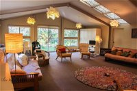 Tomah Retreat - Relax  Heal at UNWIND - Accommodation Find