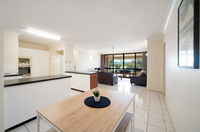 TROPICAL FAMILY ESCAPE FREE WIFI/NETFLIX - Accommodation Mooloolaba