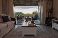 Tully Cottage BB - Mackay Tourism