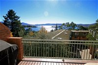 Twin Seasons 4 - Lake and Mountain Views - SA Accommodation