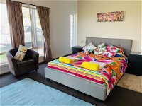 Two Dams Estate - Retreat  Relax - Accommodation Brisbane