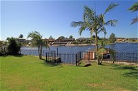 Unbeatable Waterfront Location - QLD Tourism