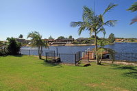Unbeatable Waterfront Location - QLD Tourism