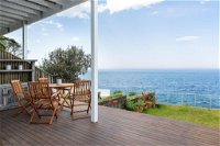 Unbelievable Clifftop Townhouse with Ocean Views - Accommodation VIC