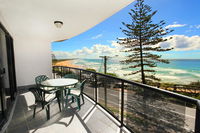 Unit 5 Phoenix Apartments 1736 David Low Way Coolum Beach LINEN INCLUDED 500 Bond - Accommodation Adelaide