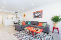 Urban Jungle Executive Apartment in Heart of CBD - Kingaroy Accommodation