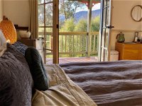 Valley Abode Large Studio Suite -private ensuite - Accommodation Cooktown