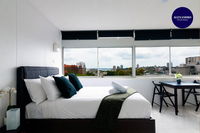 Views To Die For// Studio Rushcutters Bay // Free Parking - Accommodation Search