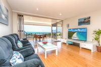 VIEWS ON ELSHEBY - Accommodation Mooloolaba