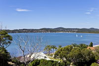 Wanda Point House - Tranquil Elegant  Dog Friendly - Accommodation NSW