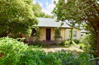 Waragil Cottage - Original Settler's Home - Melbourne Tourism