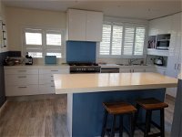 Waterfront 2 Bed Luxury Apartment in Corlette Port Stephens - Sleeps 4 - Bundaberg Accommodation