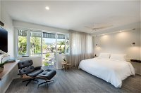 Heart Hotel and Gallery Whitsundays - Accommodation Airlie Beach