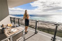 Iconic Kirra Beach Resort - Accommodation Airlie Beach