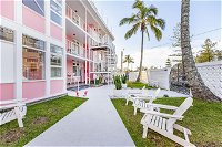 The Pink Hotel Coolangatta - Accommodation Airlie Beach