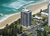 Golden Sands on the Beach - Accommodation Airlie Beach