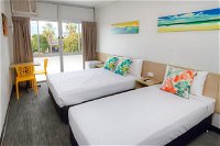 Palm Beach Hotel - Accommodation Airlie Beach