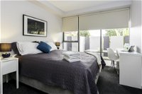 Well-Appointed 3 Bedroom 2 Bath Parking  Pool - Goulburn Accommodation