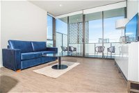Wentworth Point 2Beds1Study2Bath Brand new APT - Accommodation in Surfers Paradise