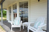 White Shell Cottage - Accommodation Redcliffe