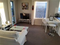 Whole storey 2 BedroomsKitchenLiving room in Glen Waverley - Accommodation Perth