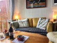 Willow Cabin - Accommodation in Surfers Paradise