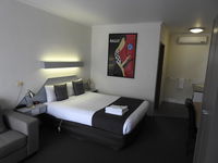 Wine Village Motor Inn - Brisbane Tourism