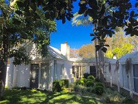 Wisteria Cottage on the Lagoon/Beach - Accommodation NSW