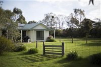Woongara Cottage - Pet friendly country retreat