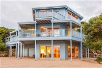 Yallingup's best located beach house - Accommodation Port Macquarie