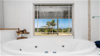 Your Luxury Escape - Byron Sunset Breeze - Carnarvon Accommodation