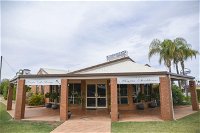 Charleville Motel - Accommodation Airlie Beach
