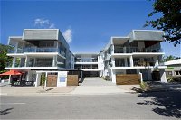 Maggies Beachfront Apt. 10 - Accommodation QLD