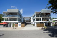 Maggies Beachfront Apt. 12 - Accommodation QLD