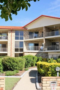 Spacious unit with views of Pumicestone - Wattle Ave Bongaree - Timeshare Accommodation