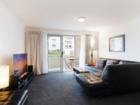 1 'SEASHELLS' 21-23 MAGNUS STREET - WIFI POOL LIFT  AIR CONDITIONING - Accommodation Newcastle