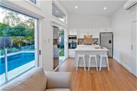1 Bedroom Sydney Beach Studio - Accommodation Mount Tamborine