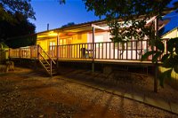 10 Tautog Street House and Unit - Separate self-contained unit - Accommodation Hamilton Island