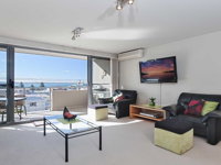 11 'Bayview Apartment' 42 Stockton Street - right in the CBD of Nelson Bay with water views - eAccommodation