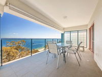 12 'Le Vogue' 16 Magnus St - Sensational Water Views Lift Pool  Tennis Court