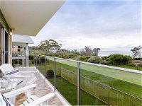 2 'The Helm' 22 Voyager Cl - Stunning waterfront unit with Air Conditioning - Tourism Caloundra