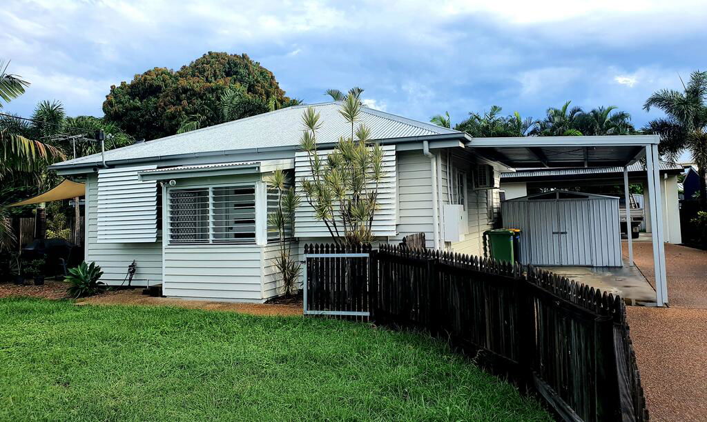 Hyde Park Castletown QLD Accommodation NSW