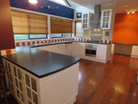 29 Church St Cowes - Large Holiday House close to shops and Beach - Accommodation in Surfers Paradise