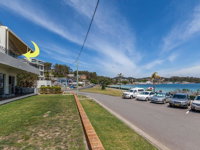 3 'Sunset' 11 Victoria Parade - stunning unit right across from the water - Accommodation Ballina
