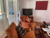 3 Bedroom Character Home Near CBD - Australia Accommodation