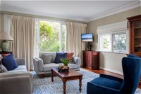 3-Bed House near Bondi Beach with Balcony Parking - Accommodation Burleigh