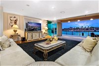 4.5 Million Dollar Surfers Paradise Dream Mansion - eAccommodation