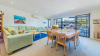 4/4 The Esplanade Cowes - Cscape - Accommodation Directory