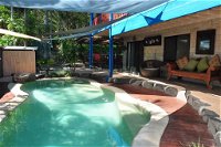 43 Double Island Drive - Two level holiday home with swimming pool. Located close to beach and CBD - Your Accommodation