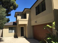 4x3 Townhouse in Rivervale - Great Ocean Road Tourism